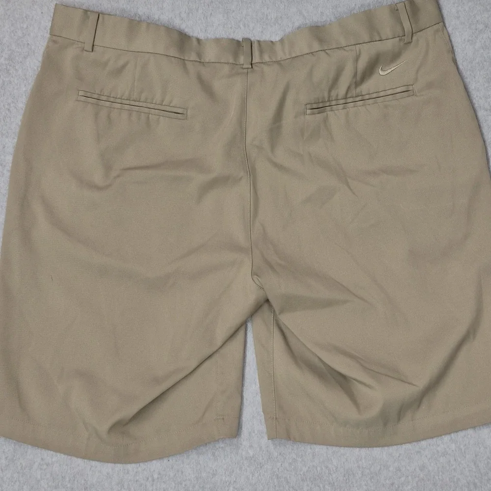 Nike‎ Men Shorts 36 Khaki Embroidered Chino Dri-Fit Golf Logo Standard
